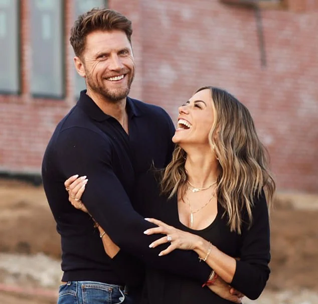 Jana Kramer Expecting Third Child, First with Fiancé Allan Russell