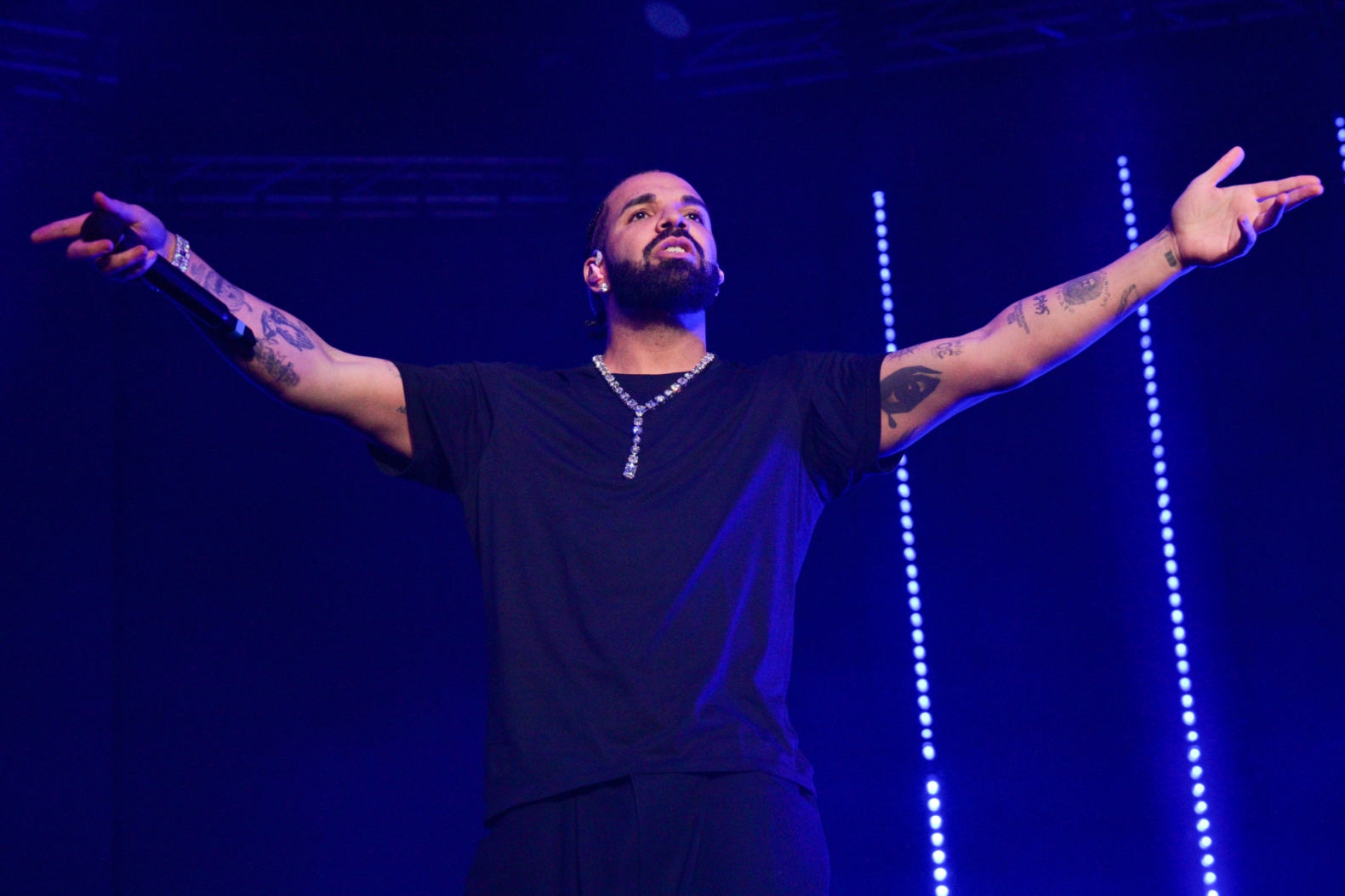 Fan Throws Cell Phone at Drake After Bebe Rexha and Pink Incidents